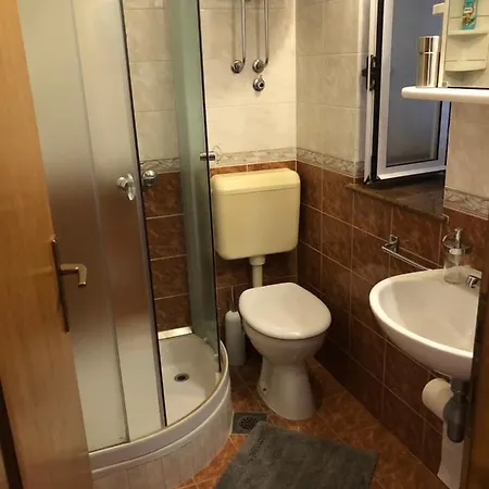 Casa de hóspedes Katic 3*