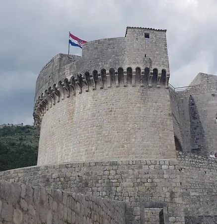 Katic Πανσιόν Ντουμπρόβνικ
